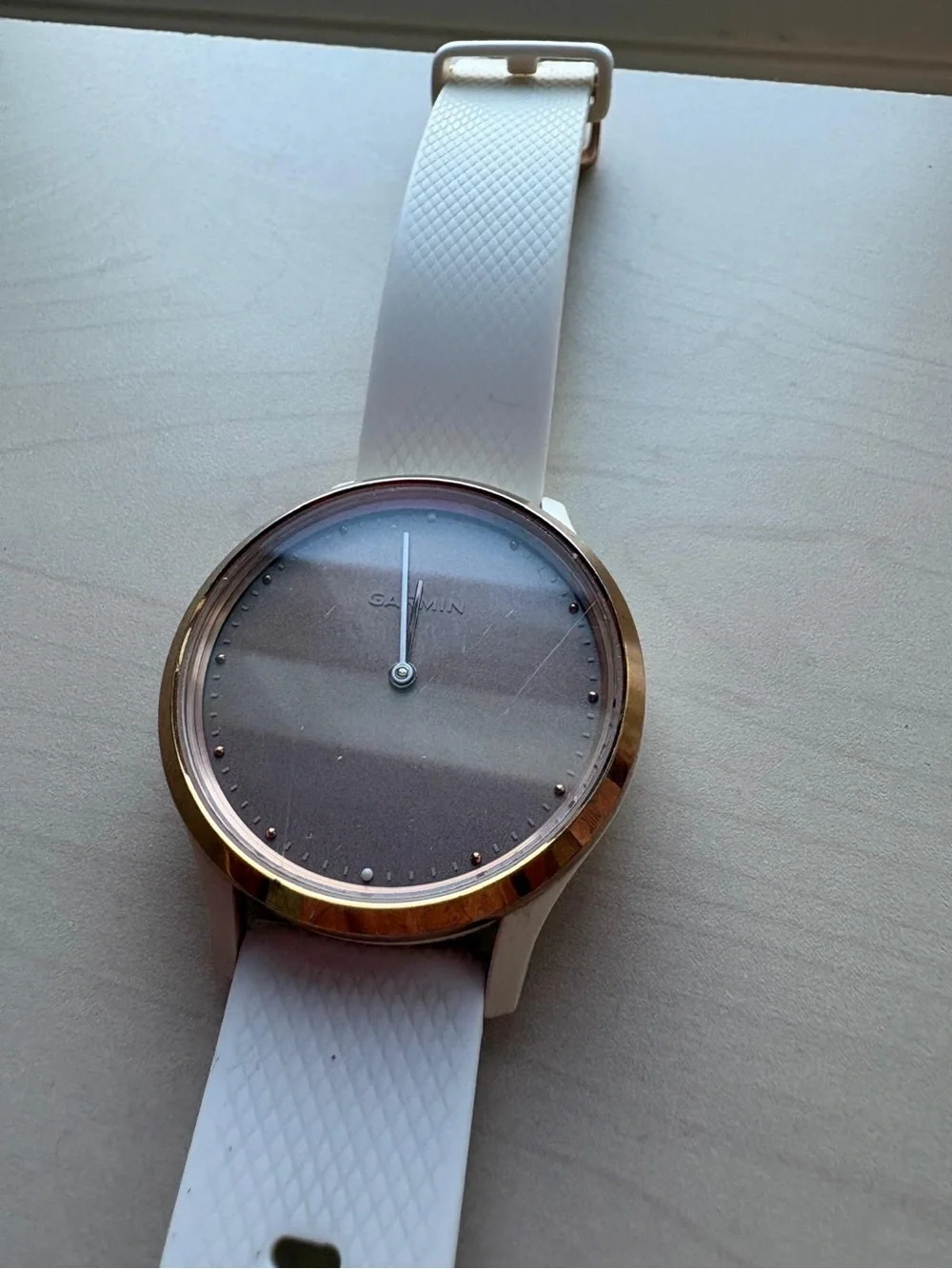 Garmin vívomove HR Sport Hybrid Smartwatch – Rose Gold & White